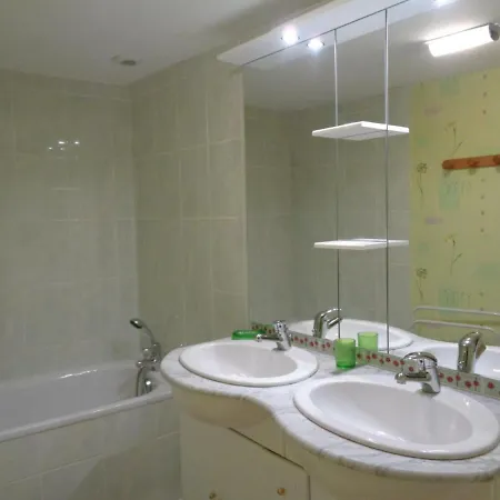 Holiday home Spacieux Avec Cheminee Et Wifi - Animaux Admis - Fr-1-496-87 *